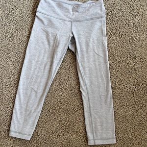 Grey Lululemon Leggings size 6 cropped